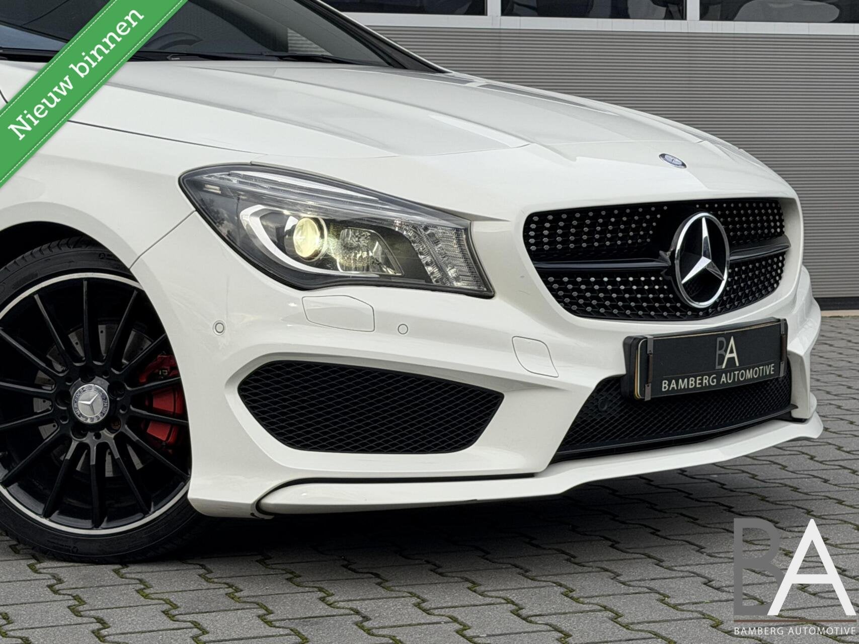 Mercedes CLA-klasse 200 AMG |pano| trekhaak| leder| cruise, Gebruikt, Euro 6, Wit, Bedrijf