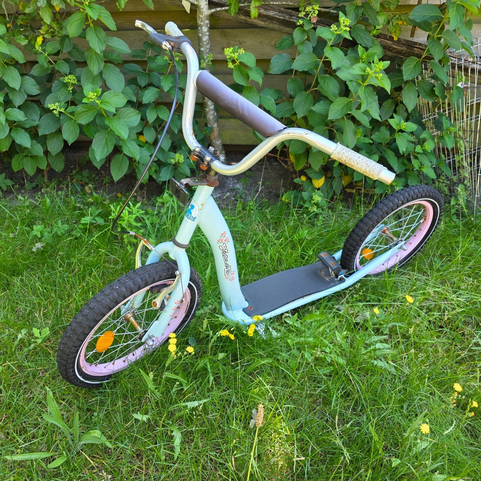 Step Volare - Lichtblauwe step met roze wielen, Fietsen en Brommers, Steps, Ophalen, Gebruikt, Gewone step, Volare