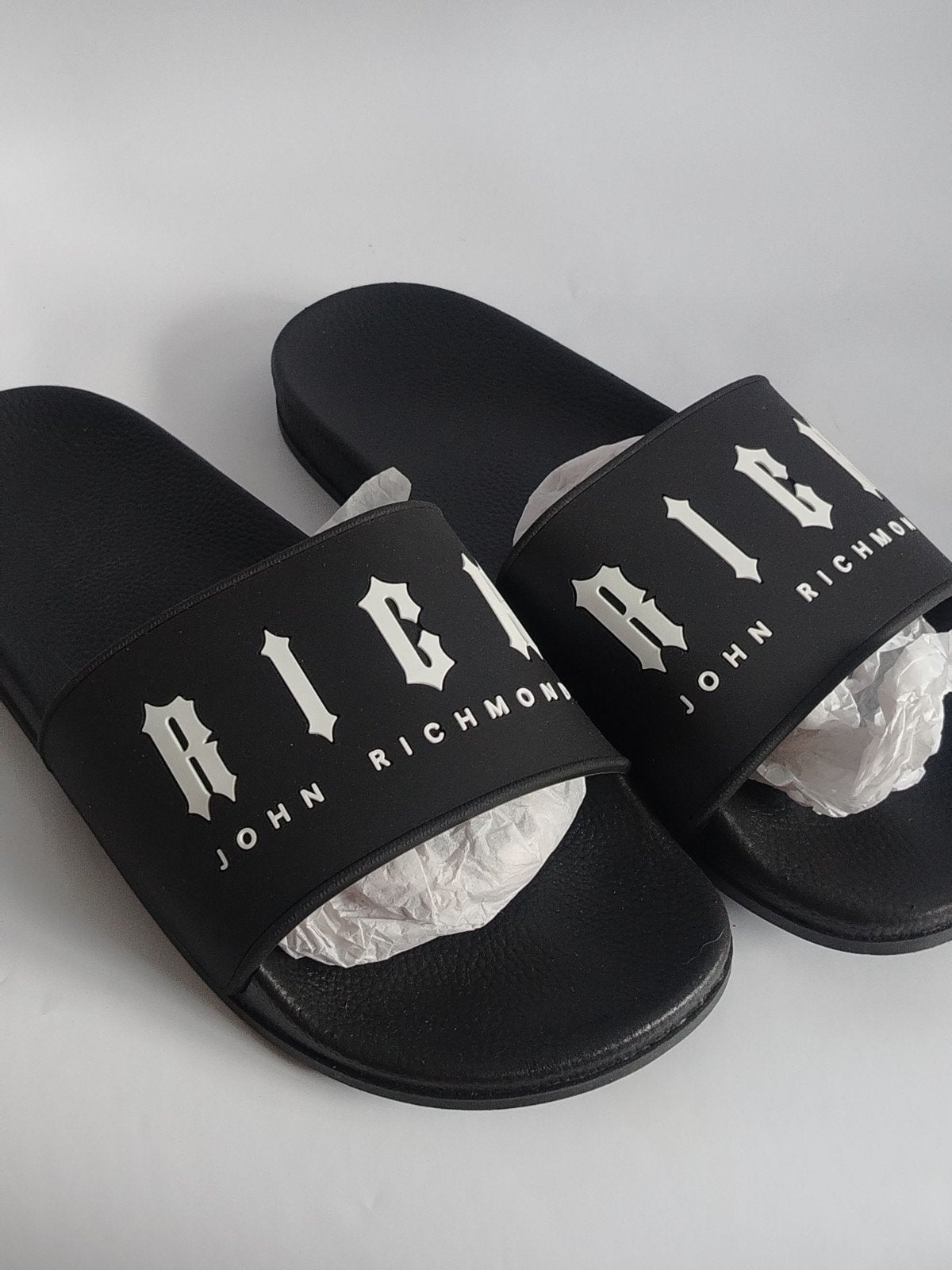 John Richmond slippers - Zwart - Maat 46, Slippers, John Richmond, Zwart, Nieuw