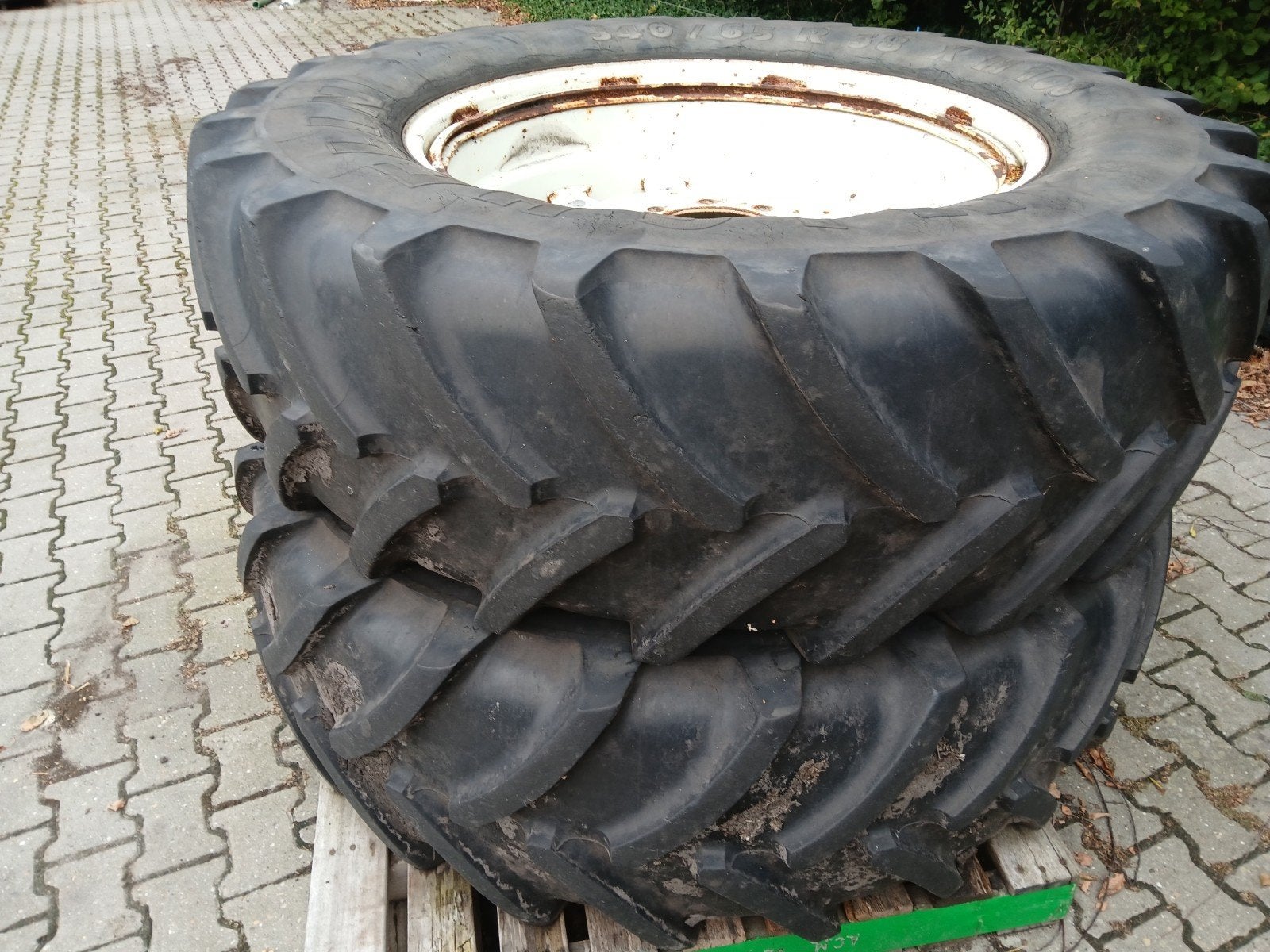Michelin 540/65 R 38 Banden en Velgen, Ophalen