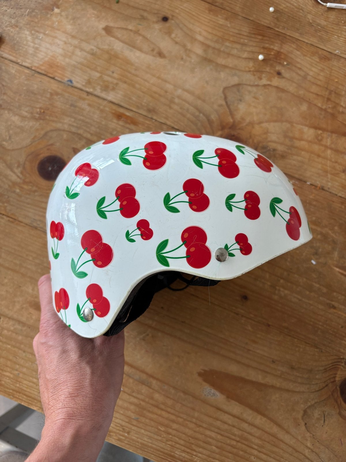 Kiddimoto kinderfietshelm met kersenprint (48-53cm), Ophalen of Verzenden, Gebruikt, Overige maten, Jongen of Meisje