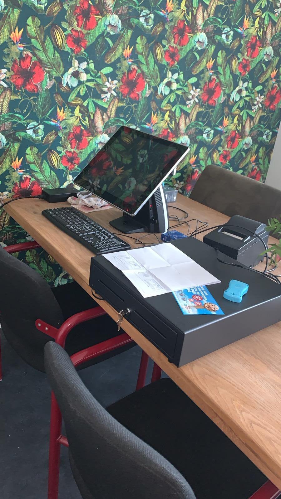 Complete winkelkassa / POS systeem met touchscreen, Computers en Software, Ophalen, Zo goed als nieuw