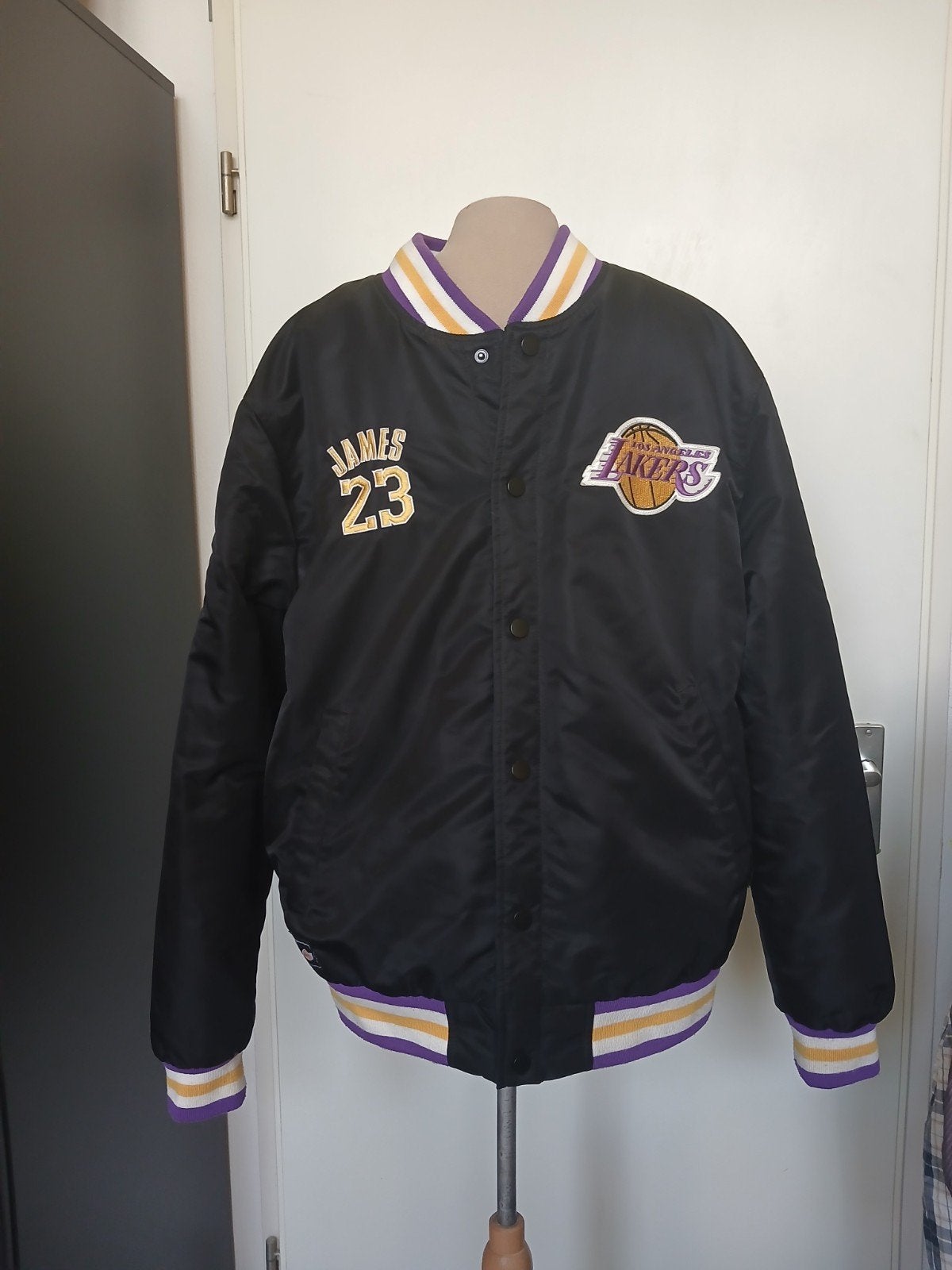 NBA Los Angeles Lakers LeBron James Varsity Jacket, Zwart, Overige maten, Zo goed als nieuw, NBA