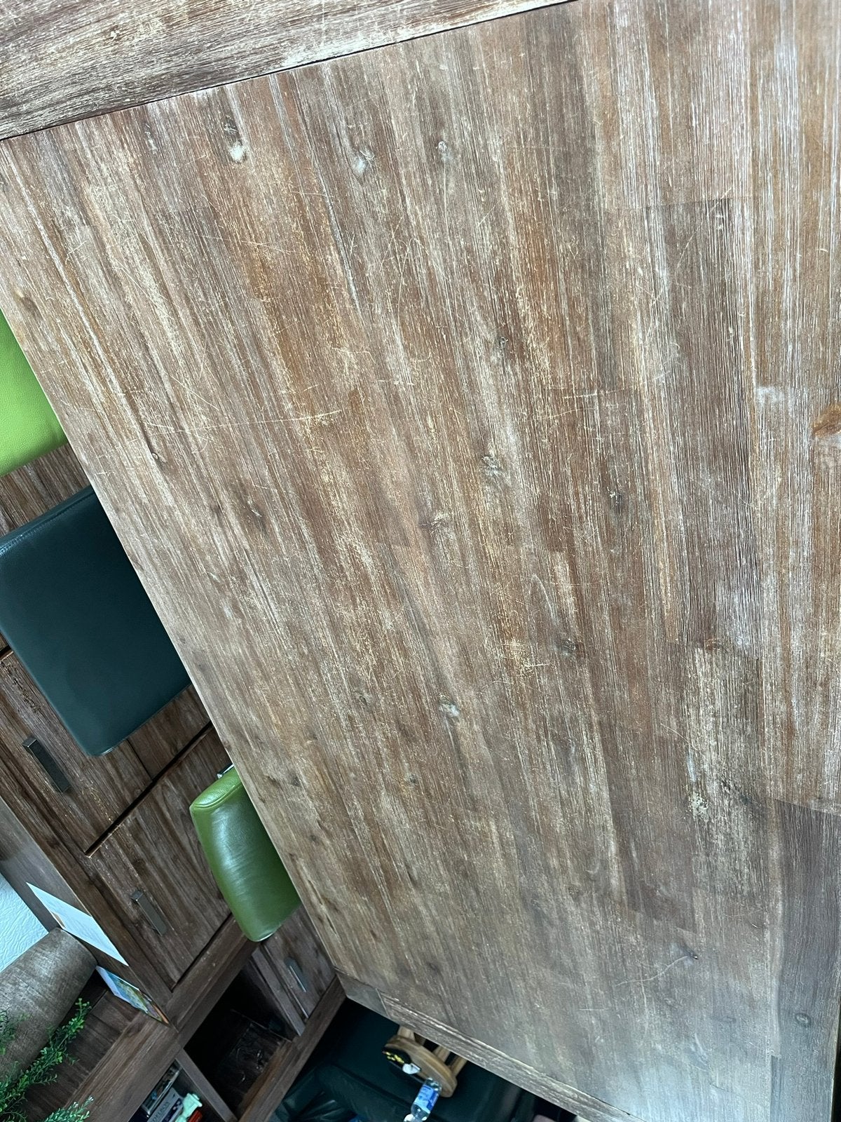 Foto 4 van Gratis uitschuifbare eet tafel met 6 leren stoelen