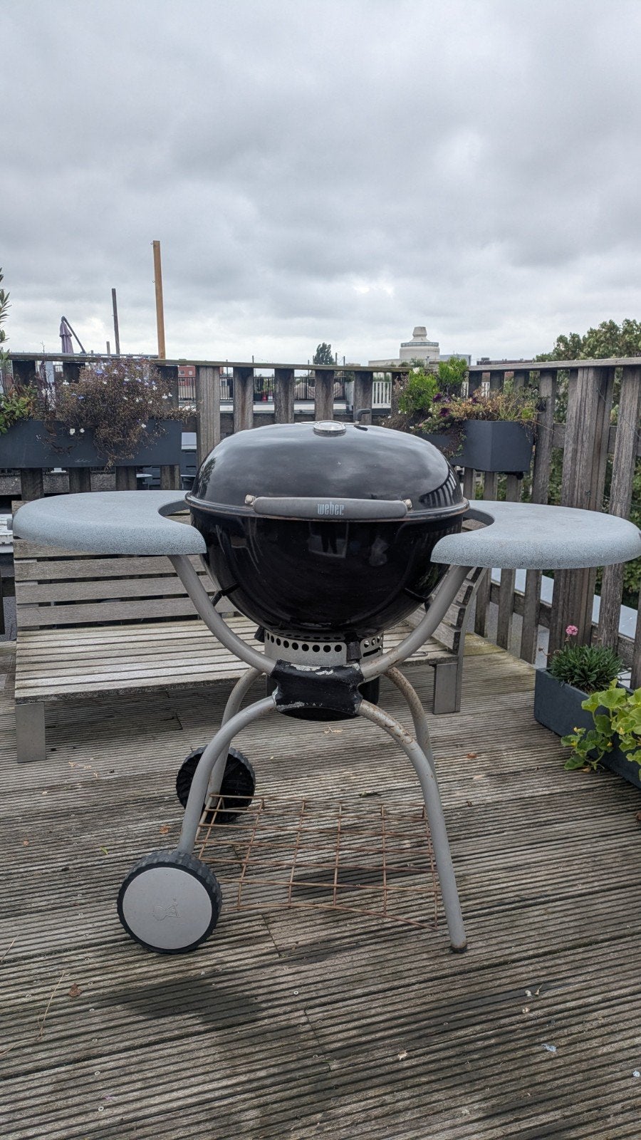 Weber barbecue met zijtafels en wielen, Tuin en Terras, Ophalen, Gebruikt