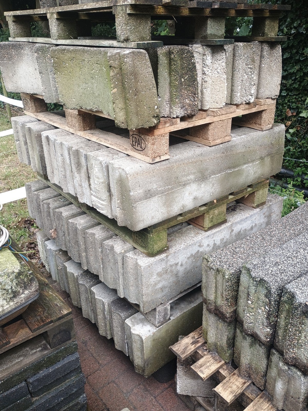 23 Gebruikte trottoirbanden  13/15 25, Ophalen, Beton, Minder dan 5 m², Overige typen