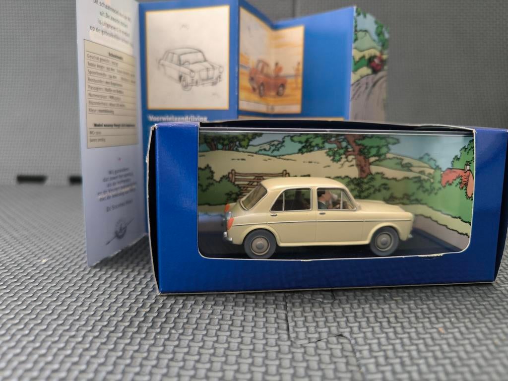 Kuifje auto: De MG uit De Zwarte Rotsen (1960), Hobby en Vrije tijd, Modelauto's | 1:43, Ophalen of Verzenden, Zo goed als nieuw