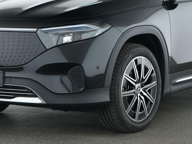 Mercedes-Benz EQB 250+ Luxury Line 71 kWh, Auto's, Mercedes-Benz, Gebruikt, 435 min, Zwart, SUV of Terreinwagen