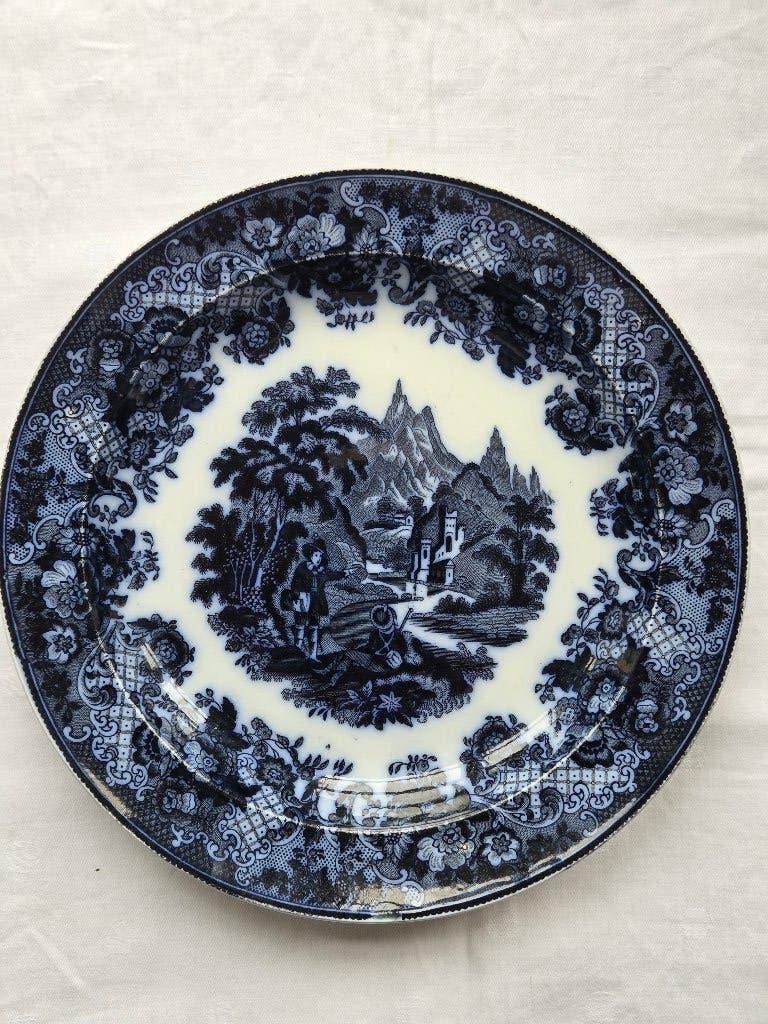P. Regout delftsblauw wandbord: decor MONTAGNE,  1880-1920, Antiek en Kunst, Ophalen of Verzenden