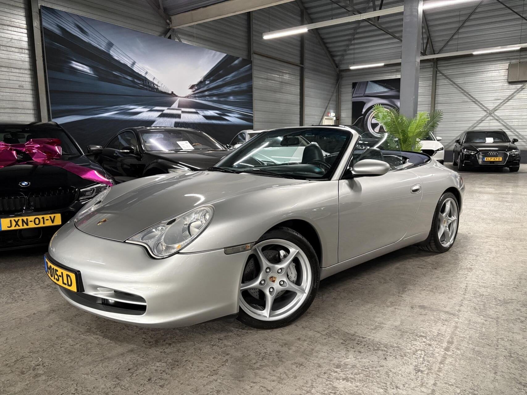 Porsche 911 Cabrio 3.6 Carrera 4 | Motor volledig gereviseer, Auto's, 1300 kg, Gebruikt, Cabriolet, Leder