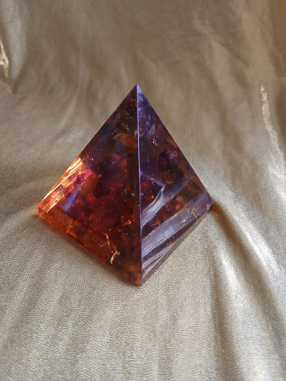 Amber piramide, Ophalen of Verzenden, Fossiel