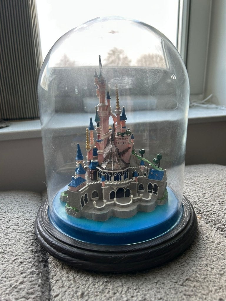 Disneyland kasteel in glazen stop Disneyland parijs, Ophalen of Verzenden, Mickey Mouse, Nieuw, Beeldje of Figuurtje