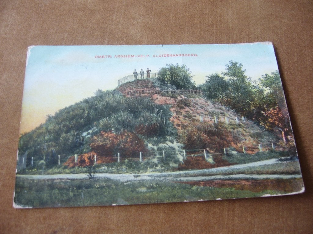 ARNHEM  - VELP  =  KLUIZENAARSBERG MET 3 MENSEN   BRIEFKAART, Verzamelen, Ansichtkaarten | Nederland, Ophalen of Verzenden, Voor 1920