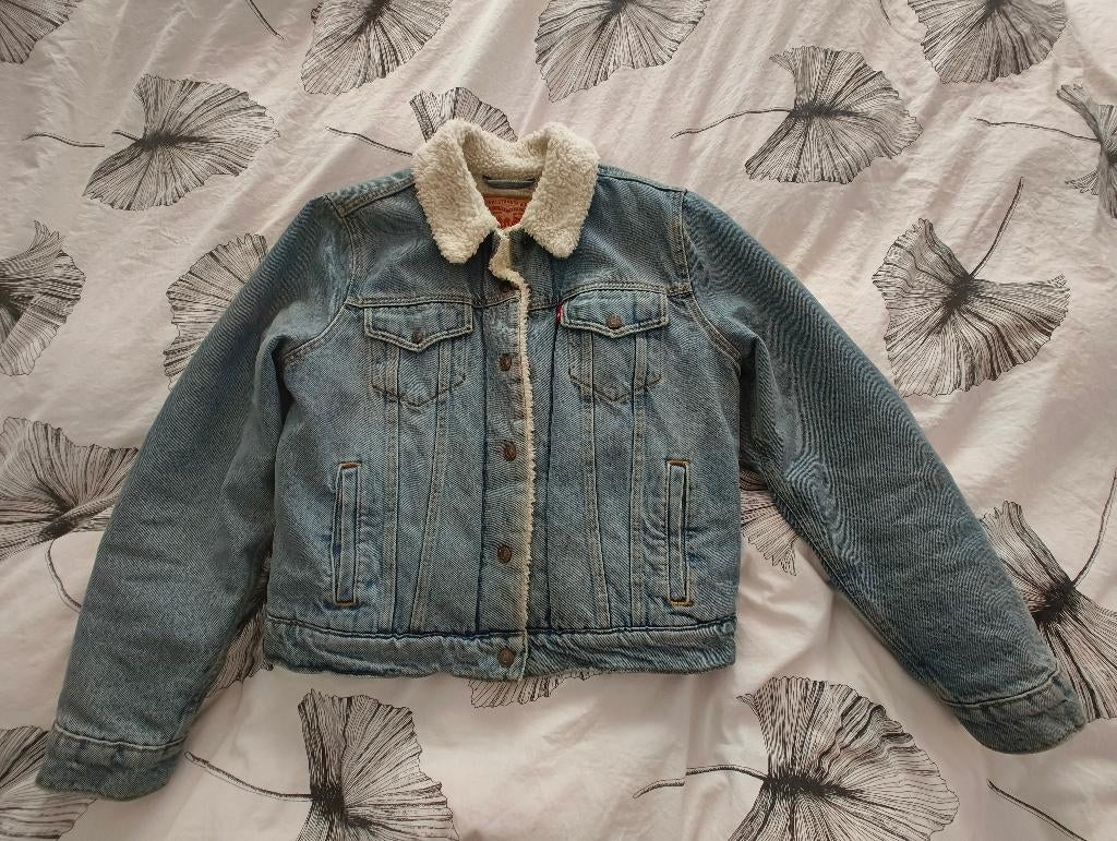 Levi's Sherpa Trucker Jacket in maat M Dames, Maat 38/40 (M), Blauw, Ophalen of Verzenden, Zo goed als nieuw