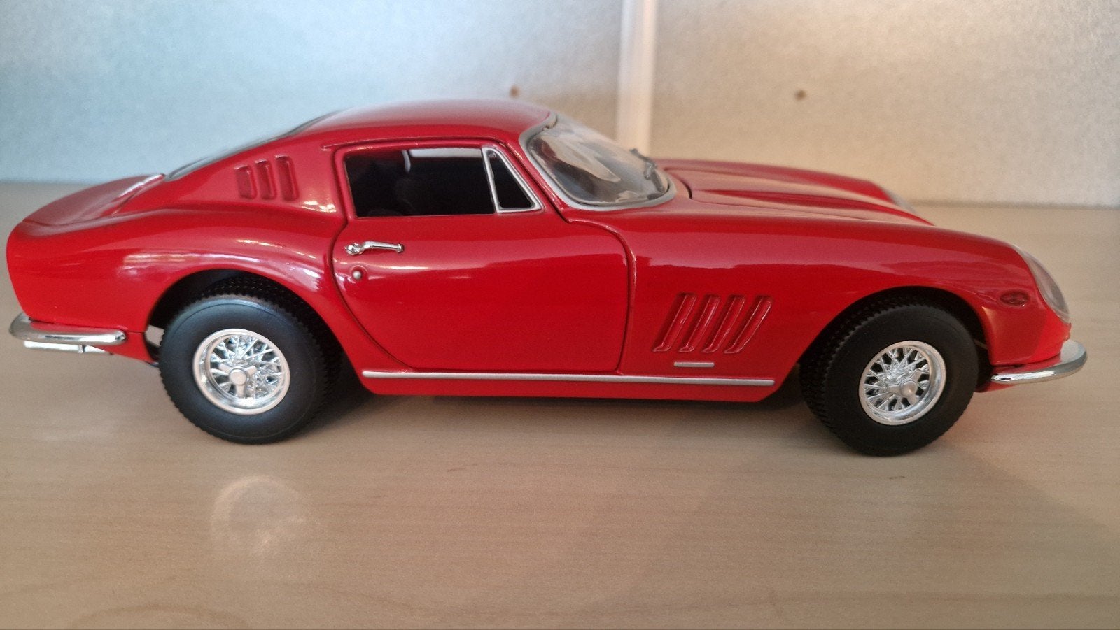 Ferrari 275 GTB modelauto rood - Zo goed als nieuw, Ophalen of Verzenden, Zo goed als nieuw, Auto, Overige merken