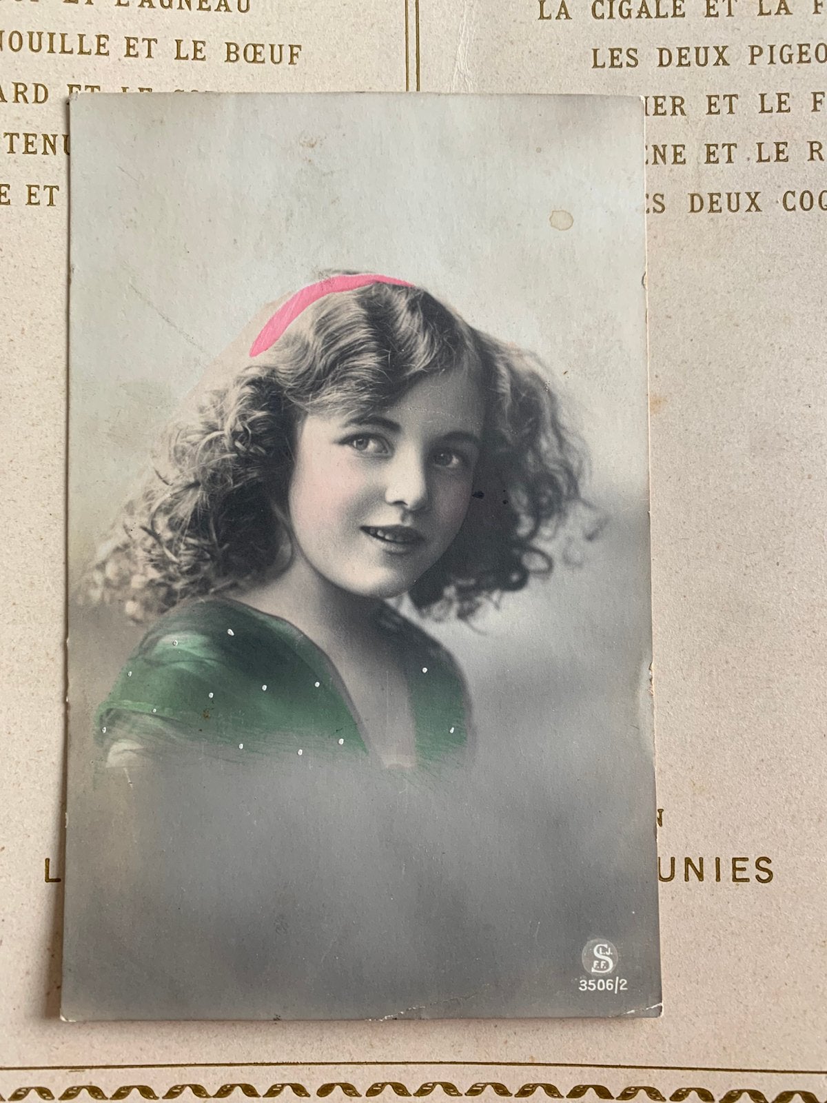 1917 Meisje met roze haarband (NN), Verzamelen, Ophalen of Verzenden, Voor 1920, Gelopen, Kinderen
