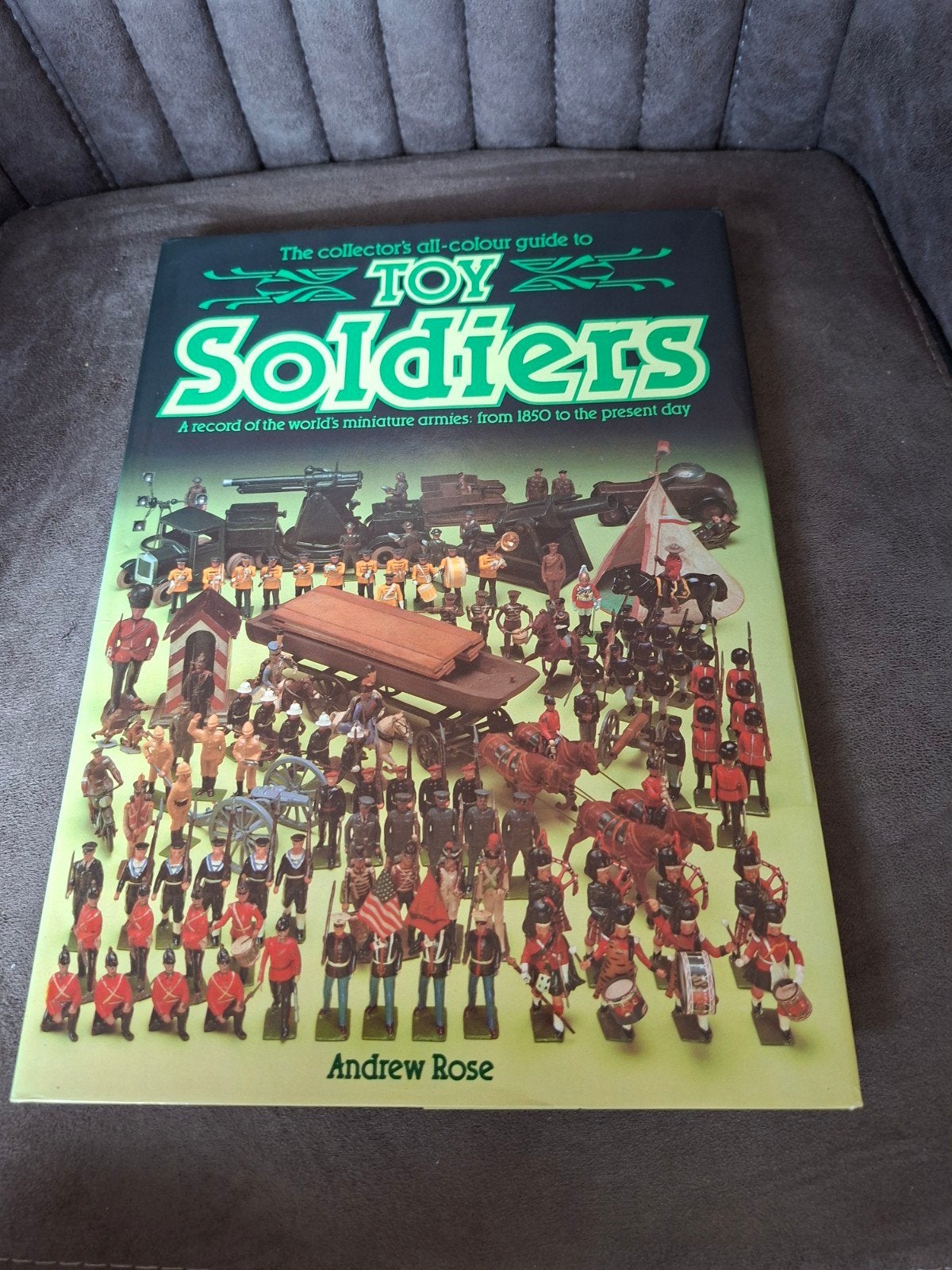Boek: The Collector's All-Colour Guide to Toy Soldiers, Ophalen of Verzenden, Gebruikt, Overige merken