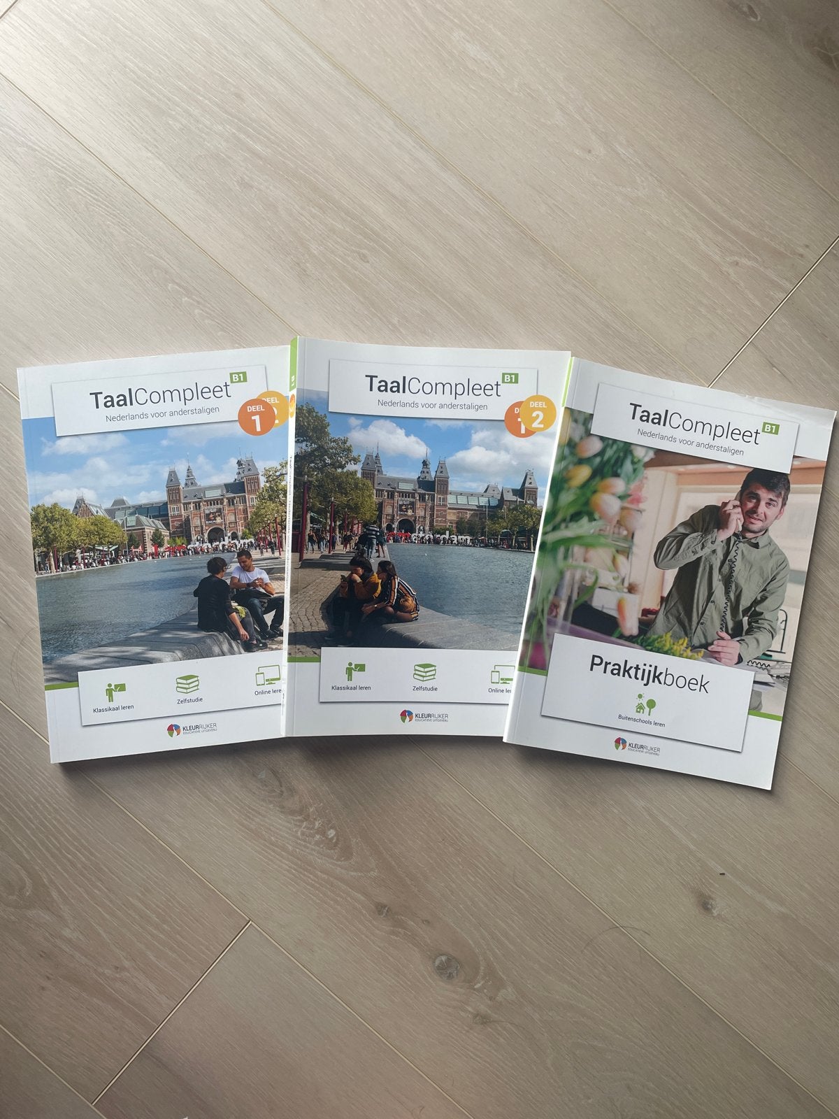 TaalCompleet B1 Nederlands voor anderstaligen (3 boeken), Boeken, Ophalen of Verzenden, Alpha, Zo goed als nieuw, Overige niveaus