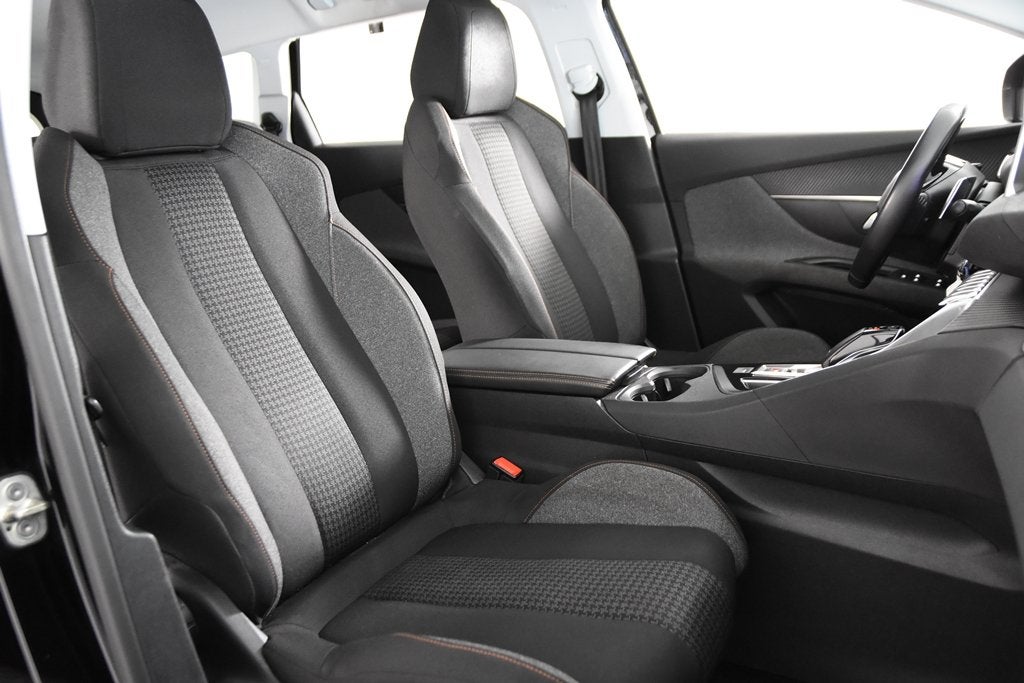 Peugeot 5008 Active 130 *Navigatie*Trekhaak*Park Assist*Carp, Auto's, Peugeot, Stof, Gebruikt, 1199 cc, Zwart