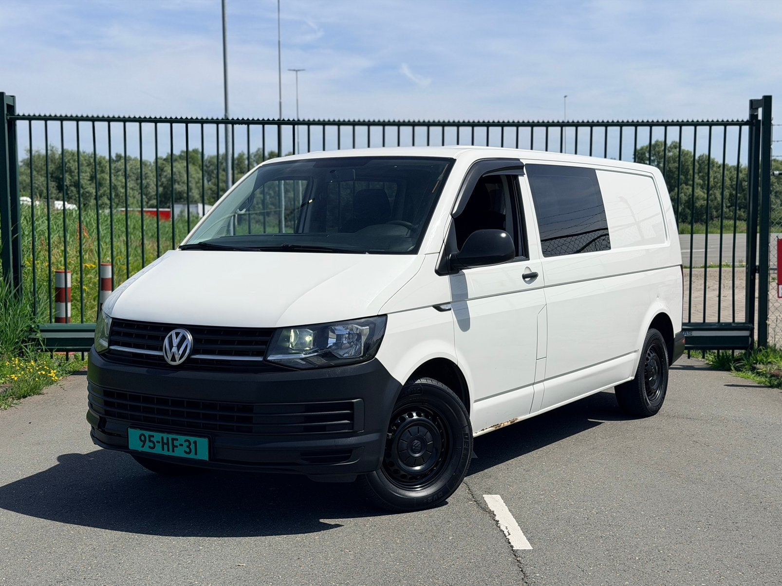 Volkswagen Transporter T6 EURO6 5Perns 2.0 TDI 2016 DUBBEL, Voorwielaandrijving, Stof, Zwart, 4 cilinders