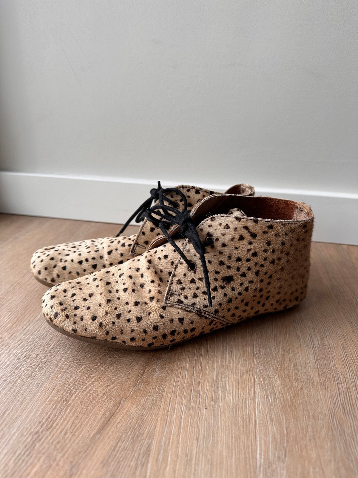 Maruti schoenen maat 38 met leuke print, Ophalen of Verzenden, Gedragen, Beige, Lage of Enkellaarzen
