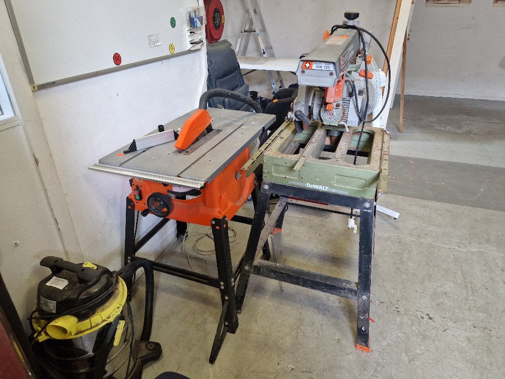 DeWalt DW125 Radiaalzaag en Atika T250 N-2 Tafelzaag, Gebruikt, 70 mm of meer, Nvt, Afkortzaag