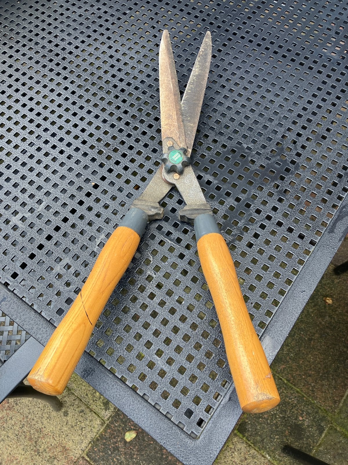 Robuuste snoeischaar met houten handvatten, Tuin en Terras, Ophalen, Gebruikt, 20 t/m 29 mm