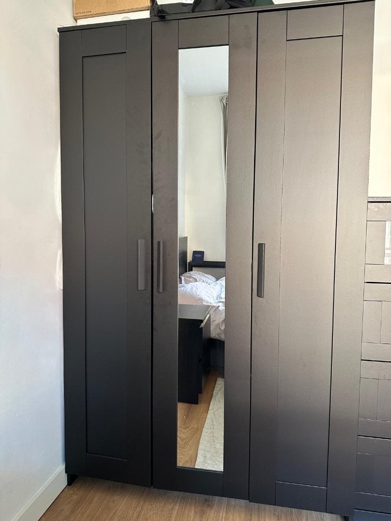 IKEA BRIMNES kledingkast 3 deuren zwart — zo goed als nieuw, Ophalen, 100 tot 150 cm, Zo goed als nieuw, 150 tot 200 cm