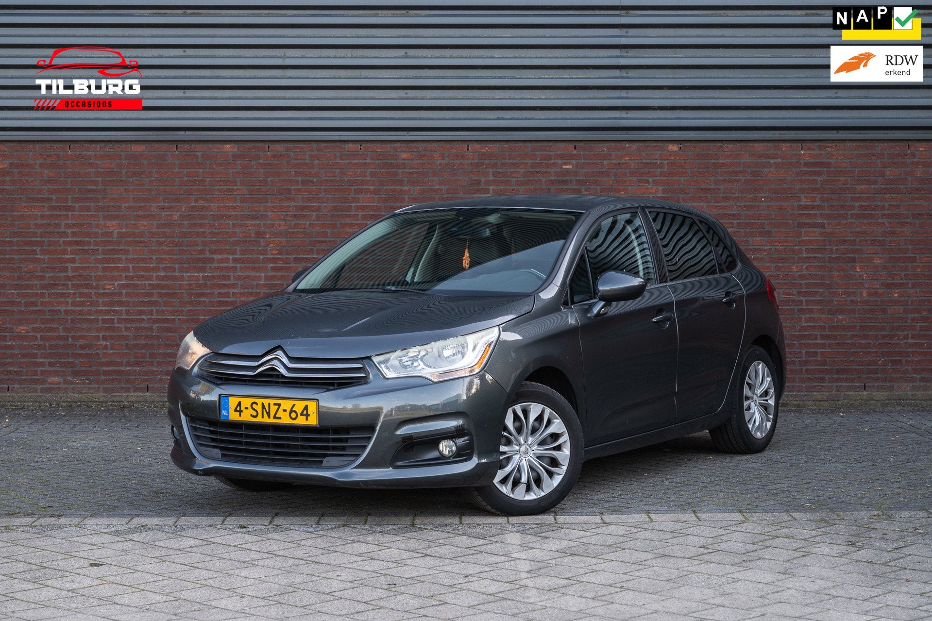Citroen C4 1.6 VTi Ligne Business Export prijs ex BPM, Voorwielaandrijving, 4 cilinders, Verwarmde buitenspiegels, Origineel Nederlands