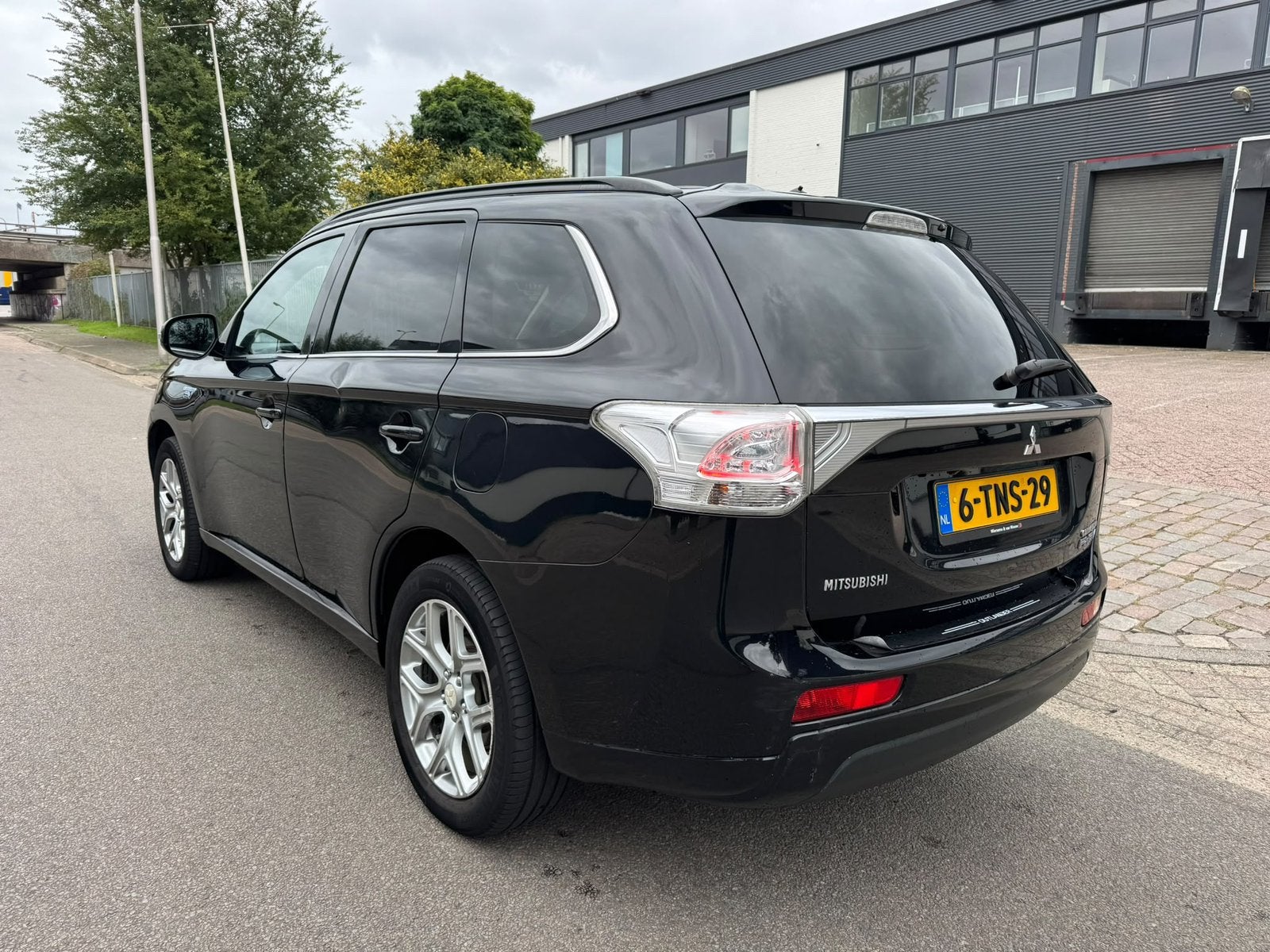 Mitsubishi Outlander 2.0 PHEV Instyle 2014 4WD AUT PANO NAP✅, Auto's, 1998 cc, Outlander, Zwart, 4 cilinders