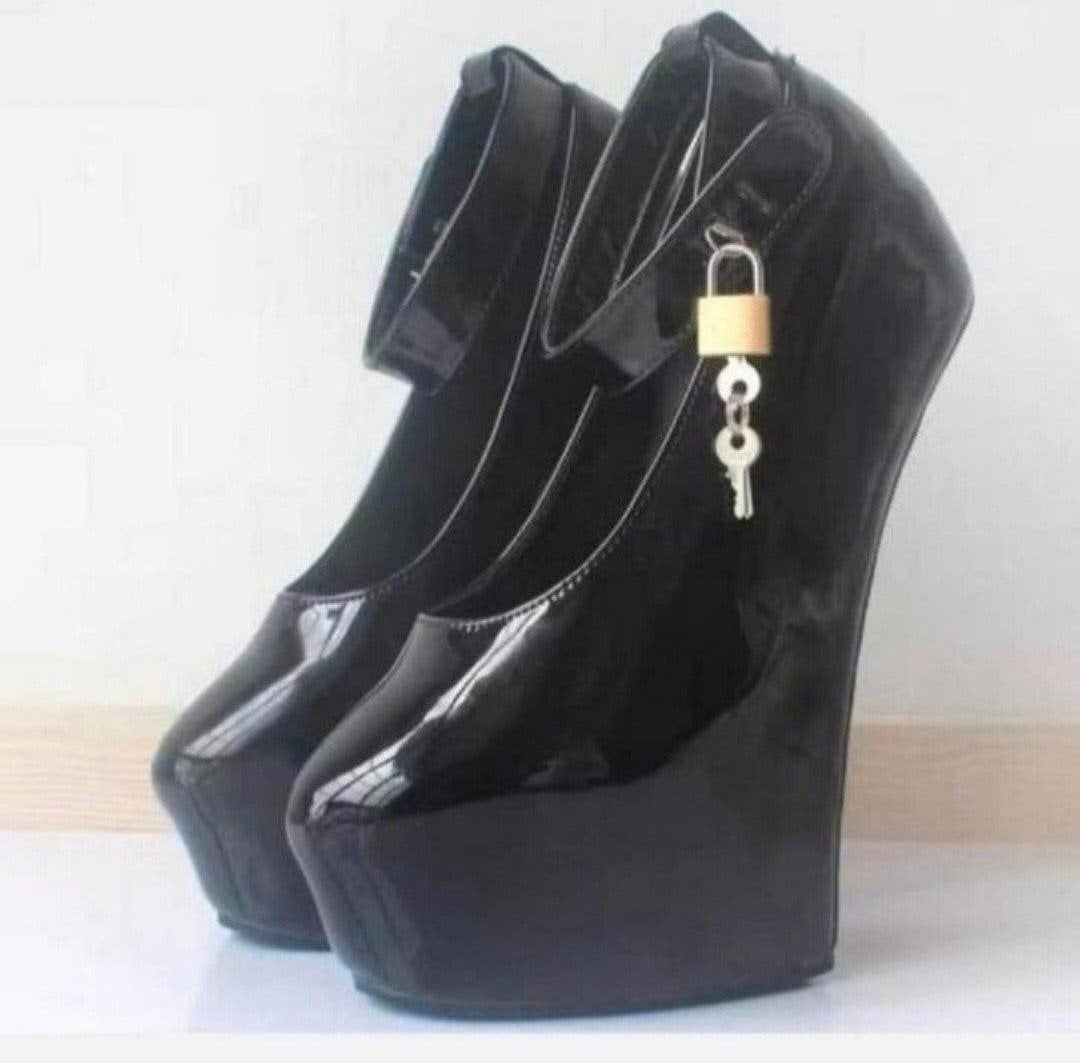 Speelse sleehakken, tm 46, Verzenden, Nieuw, Sandalen of Muiltjes