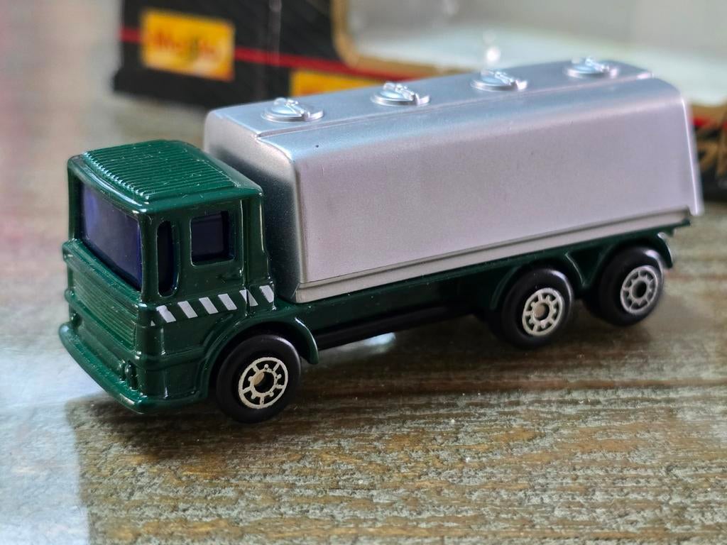 Maisto Tanker Truck 1:64 Special Edition 1982 Griekenland, Ophalen of Verzenden, Nieuw, Bus of Vrachtwagen