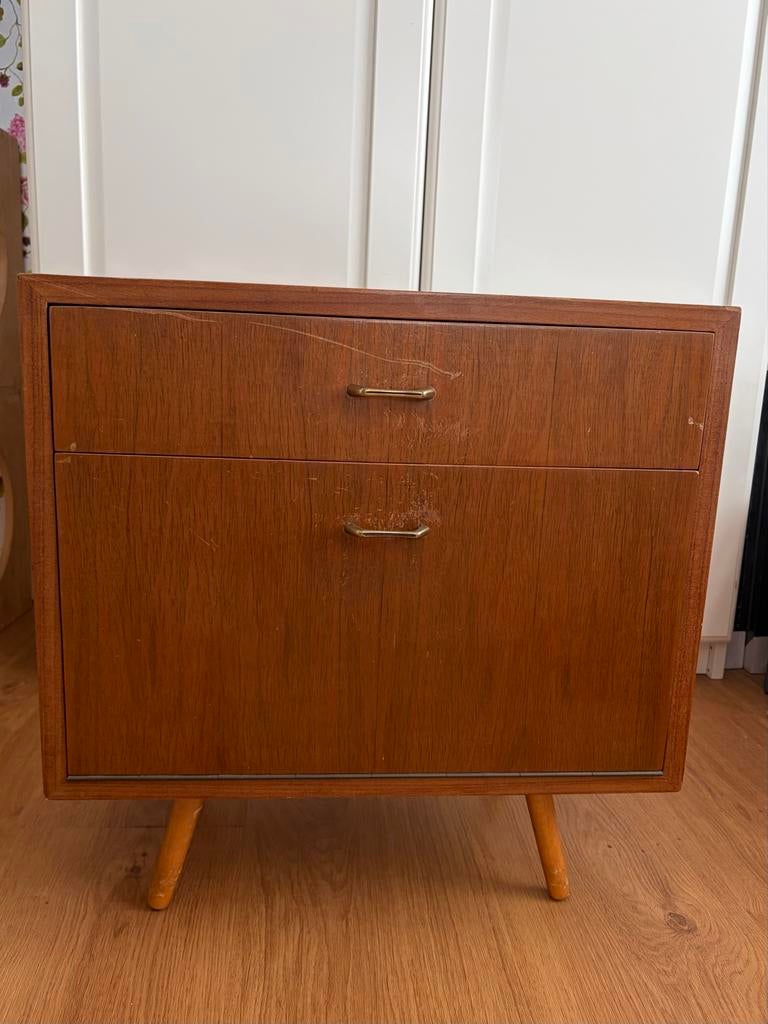 Jaren '60 Nachtkastje met Lade en Deurtje - Vintage, Huis en Inrichting, Kasten | Dressoirs, Ophalen, Gebruikt