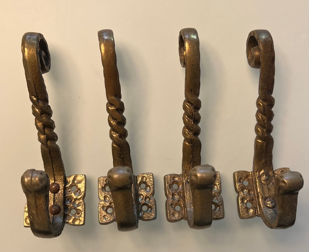 Antieke gedraaide messing kapstokhaken met dubbele haak, Antiek en Kunst, Ophalen of Verzenden