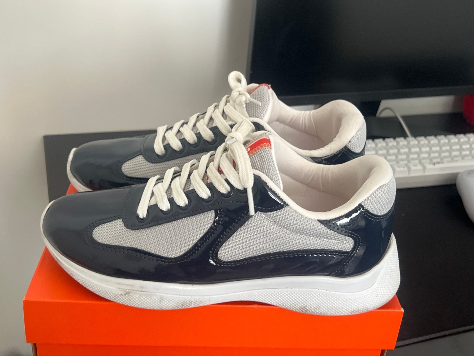 Prada sneakers - Paar keer gedragen, Ophalen, Gedragen, Blauw, Sneakers of Gympen