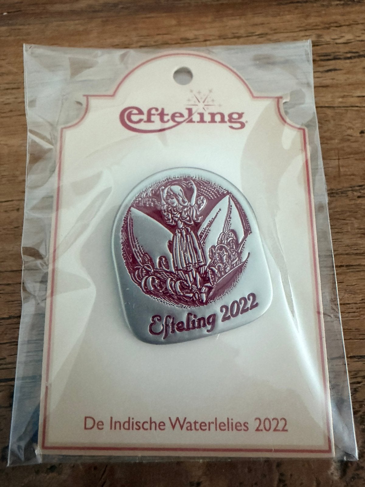 Pin indische waterlelies, Ophalen of Verzenden, Zo goed als nieuw, Button of Speldje