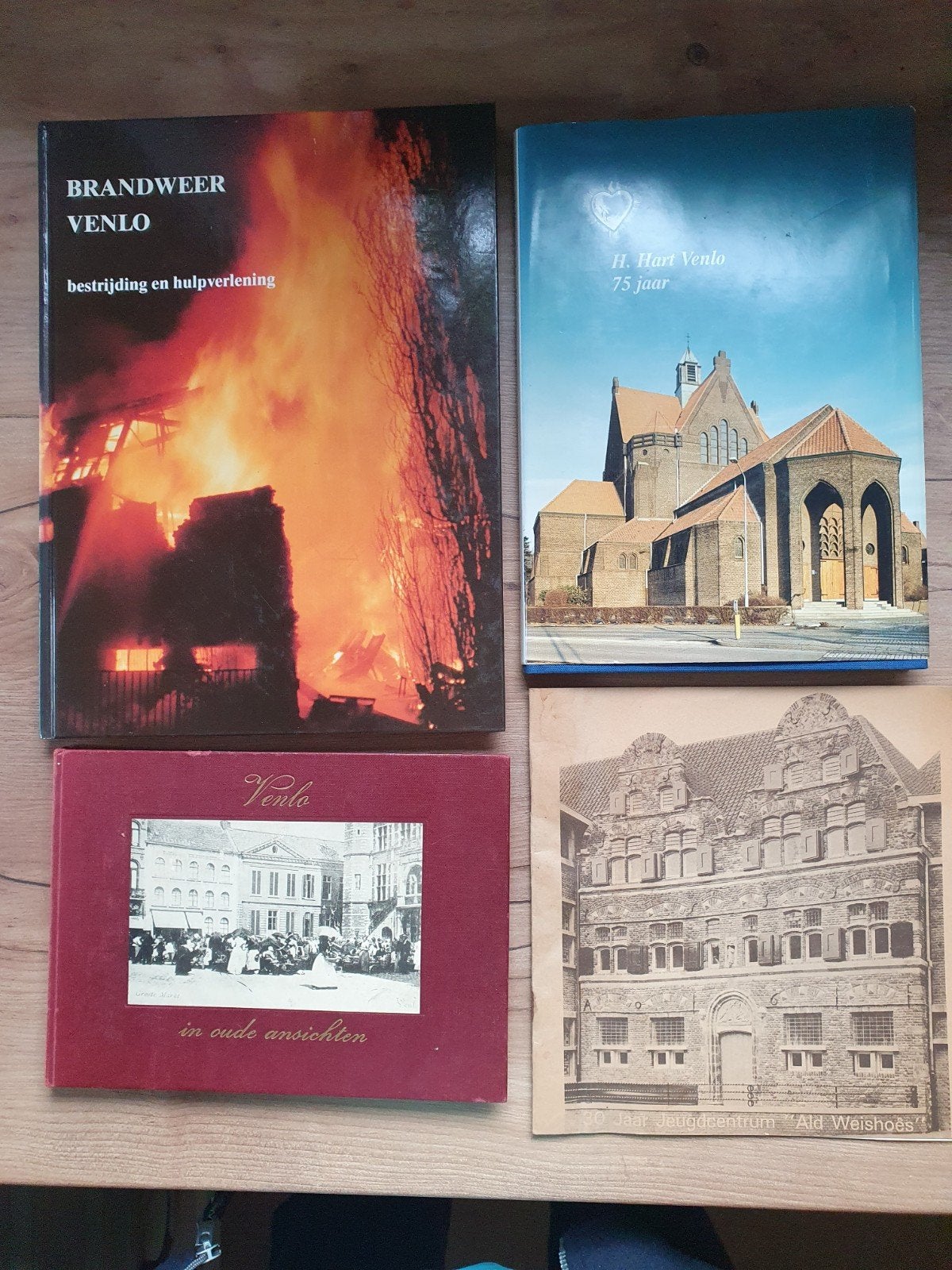 boeken VENLO, Ophalen of Verzenden, Zo goed als nieuw