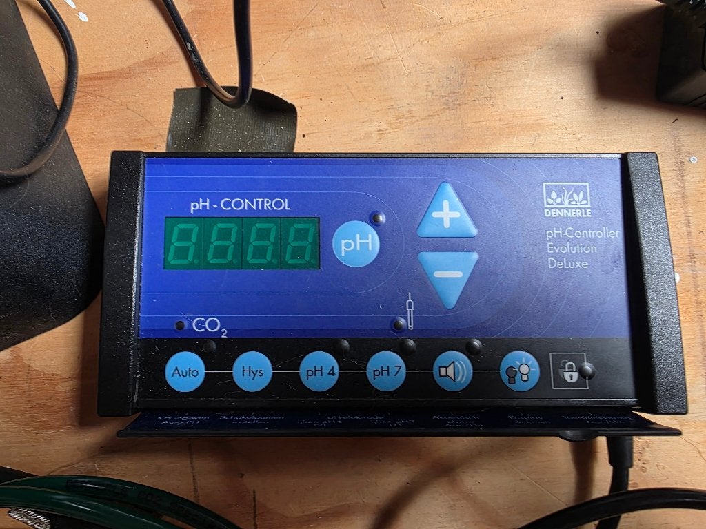 Dennerle CO2 controller, magnetisch ventiel en fles., Verzenden, Dennerle, CO₂-systeem, Gebruikt