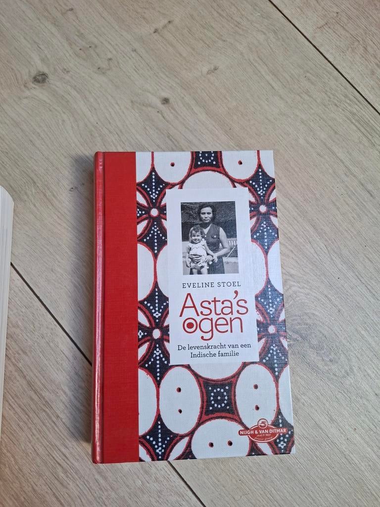 Asta's Ogen - Eveline Stoel, Ophalen of Verzenden, Nieuw