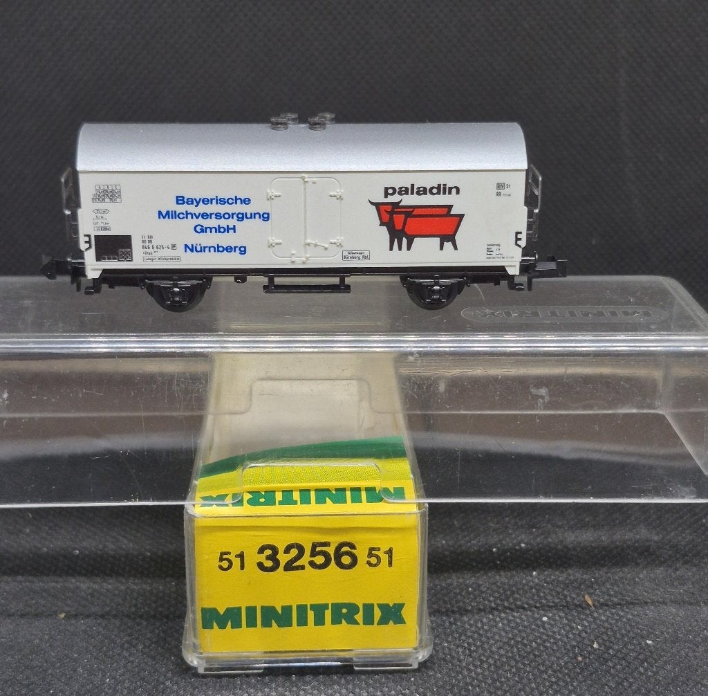 Minitrix 3256 - koelwagen Ihss 377 'Paladin' (15174), Gelijkstroom, Trix, Wagon, Ophalen of Verzenden