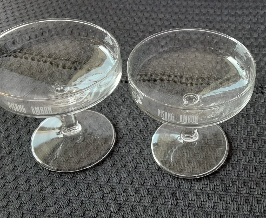 PISANG AMBON glaasjes op hoge voet, 2 stuks, Ophalen of Verzenden, Zo goed als nieuw, Borrel- of Shotglas