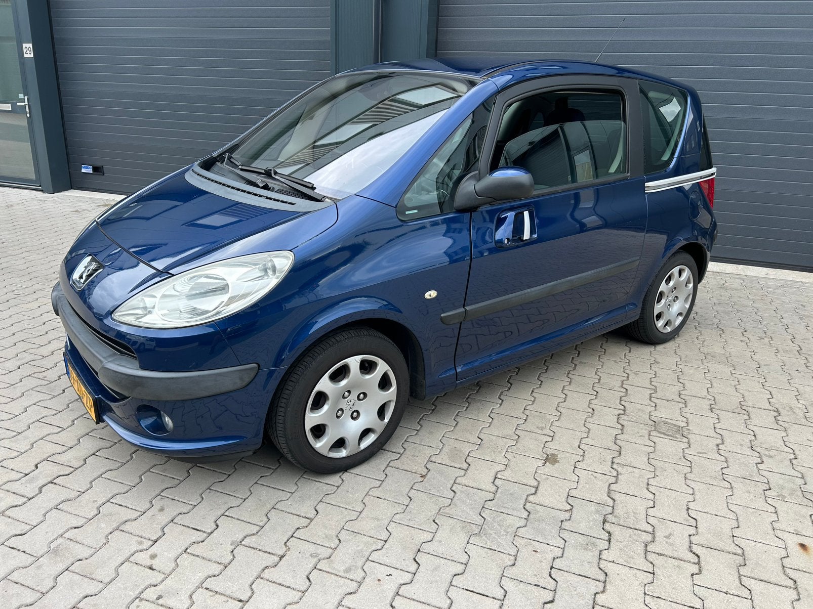 Peugeot 1007 1.4 2007 Blauw, Voorwielaandrijving, 15 km/l, 1360 cc, 4 cilinders