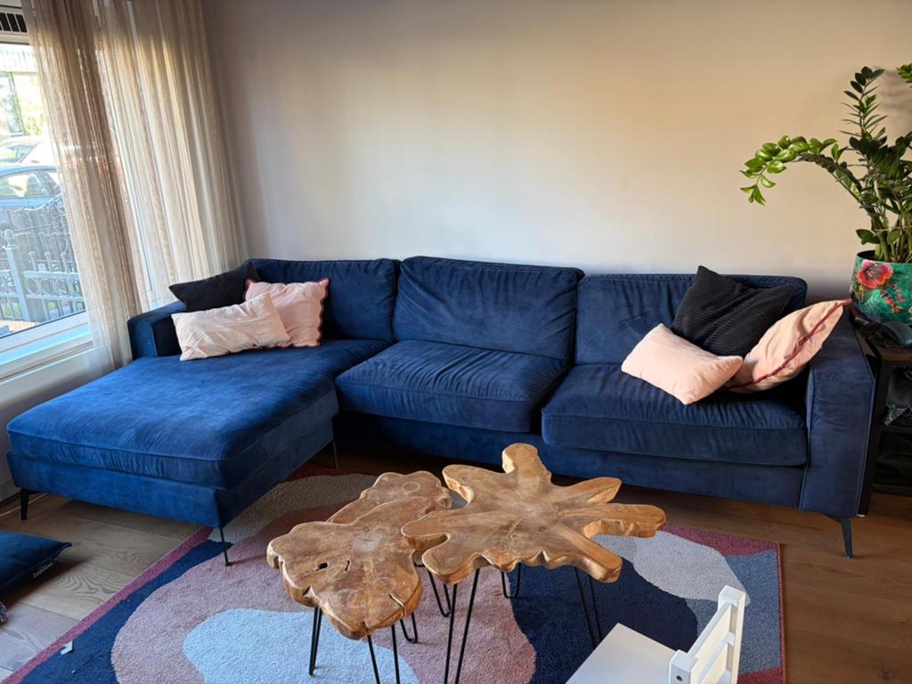 Hoekbank Velvet blauw, Huis en Inrichting, Banken | Bankstellen, Ophalen, Zo goed als nieuw, Vierpersoons of meer