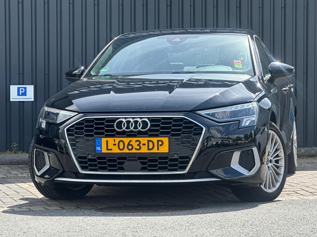 Audi A3 Limousine 30 TFSI Business edition, Stof, Gebruikt, Origineel Nederlands, Bedrijf