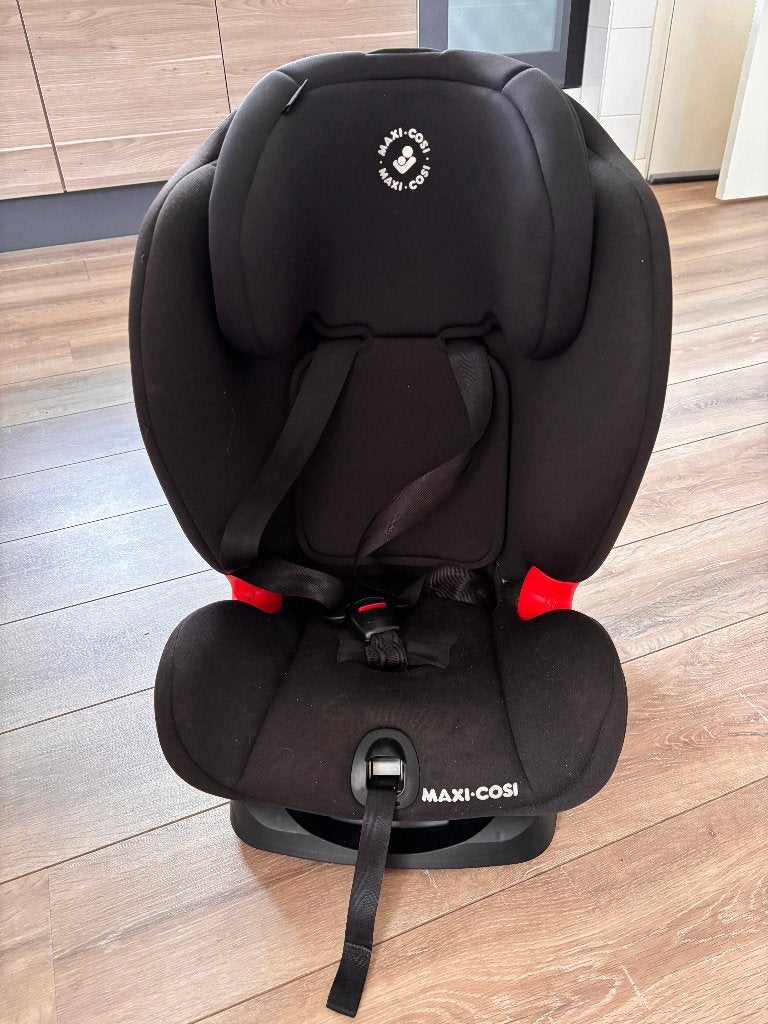 Autostoeltje Maxi-Cosi Titan 9-36 kg ISOFIX (Basic Black), Ophalen, Verstelbare rugleuning, Zo goed als nieuw, 9 t/m 36 kg