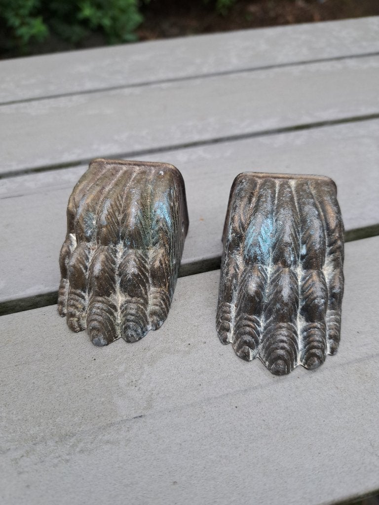 2 antieke bronzen leeuwenpoten leeuwenklauwen, Ophalen of Verzenden, Brons