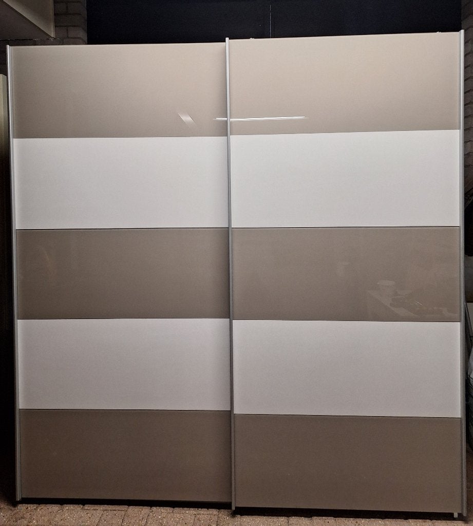 Mooie grote kledingkast, Ophalen, Met deur(en), 200 cm of meer, Zo goed als nieuw