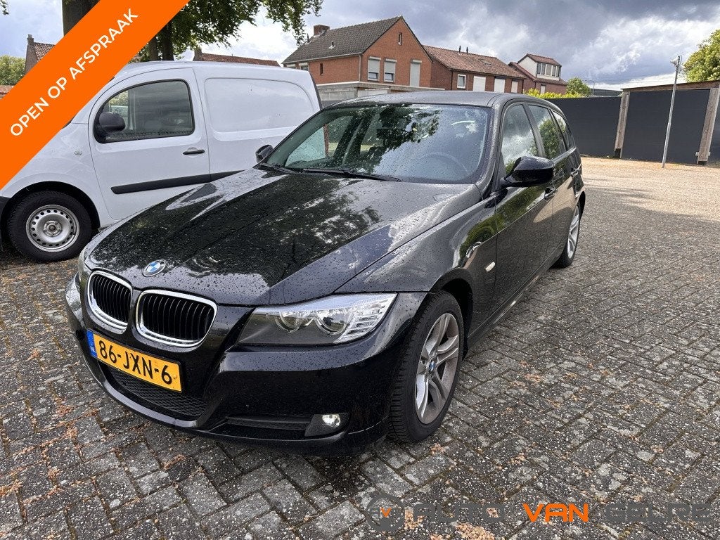 BMW 3 Serie Touring 318i Automaat*Navi*Leder*Stoelvw*PDC*Cru, Auto's, BMW, Automaat, 15 km/l, 1435 kg, Zwart