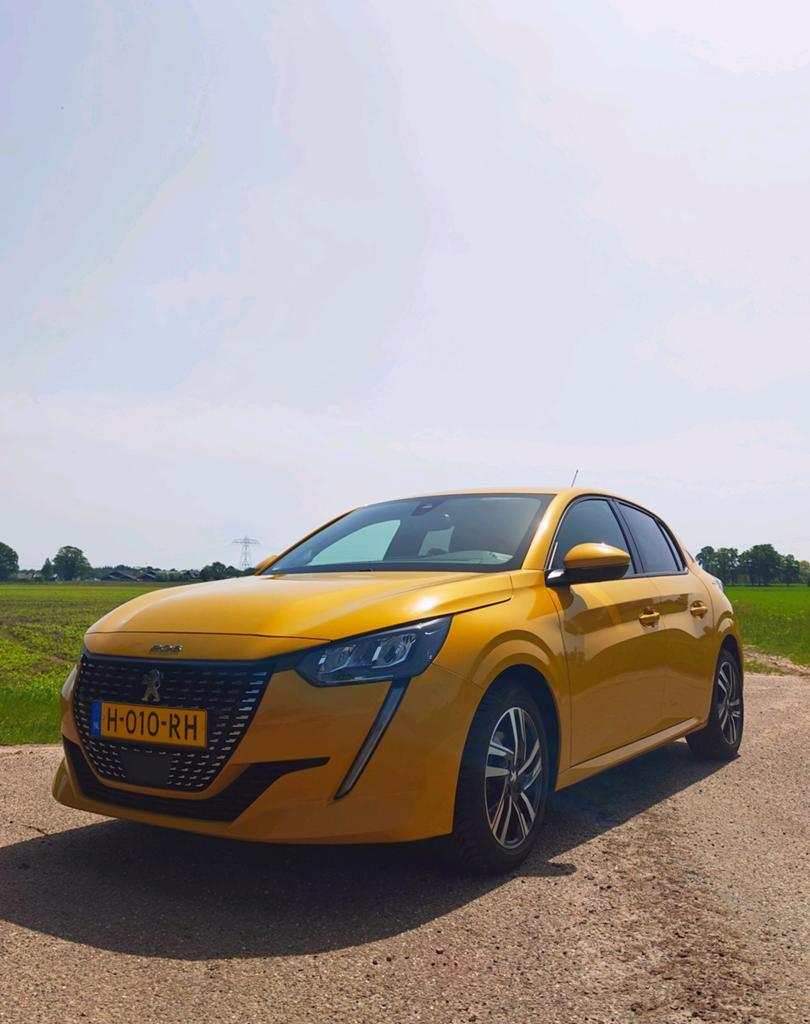 Peugeot 208 1.2 Puretech 100pk 2020 Geel, Voorwielaandrijving, Zwart, 100 pk, 49 €/maand