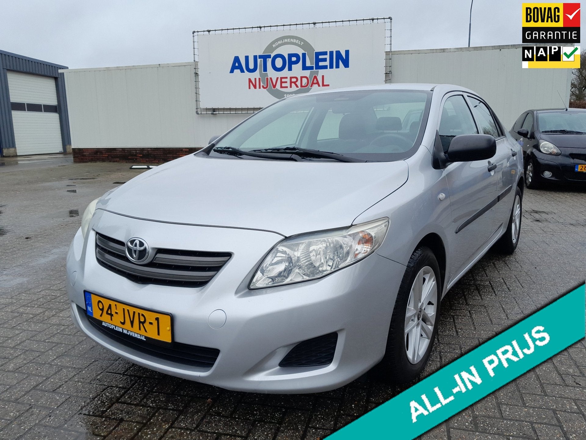 Toyota Corolla 1.6-16V Terra zeer nette in Nederland nieuw g, Auto's, Voorwielaandrijving, 12 maanden, Gebruikt, 4 cilinders